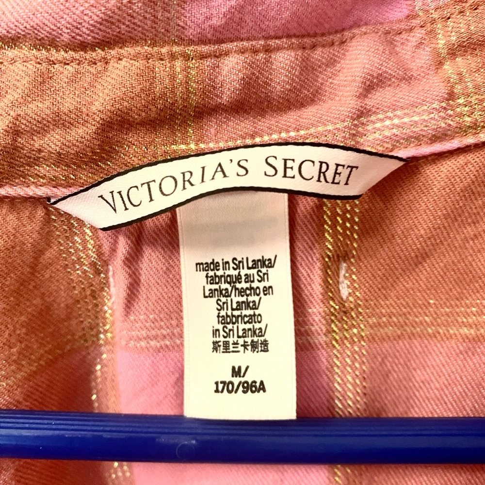 Victoria’s Secret Pink Button Down Top - Picture 5 of 6